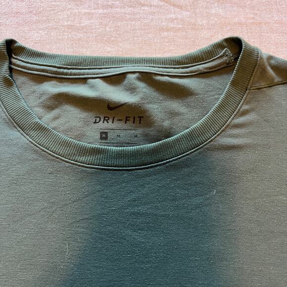 Nike Men's Medium/Small T-Shirt Ultra Soft - Picture 5 of 8